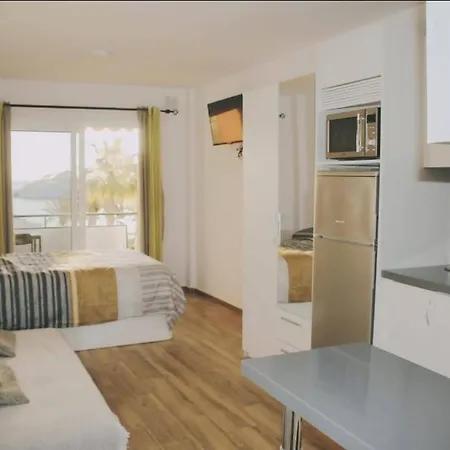 Hotel apartamentowy Comodoro- Ravel *