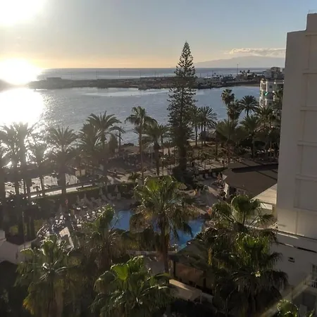 Comodoro- Ravel Apartahotel 3*