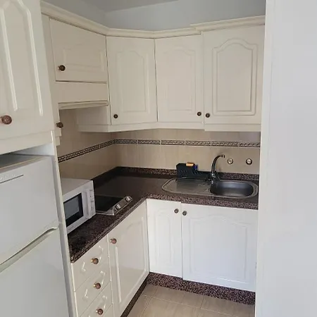 Comodoro- Ravel Hotel apartamentowy Los Cristianos (Tenerife)
