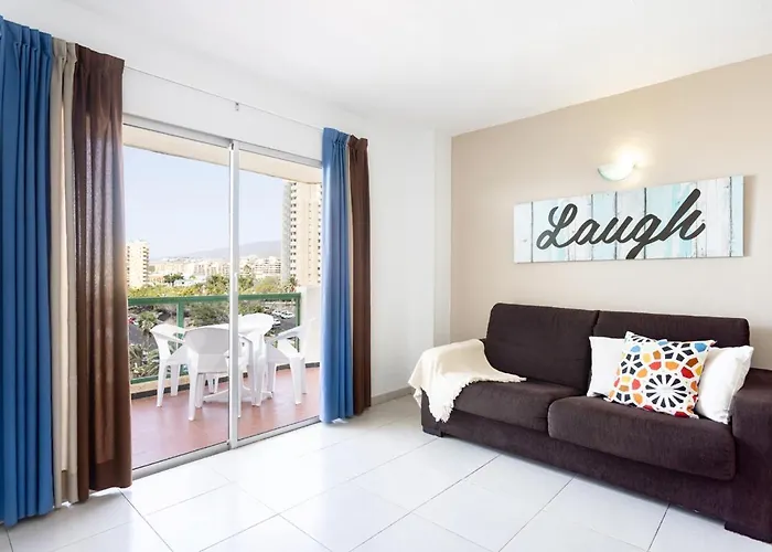Aparthotel Comodoro- Ravel Los Cristianos (Tenerife)