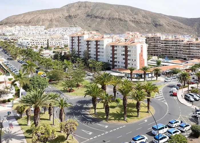 Comodoro- Ravel 3* لوس كريستيانوس