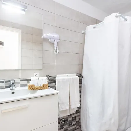 Comodoro- Ravel לוס כריסטיאנוס