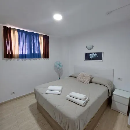 Comodoro- Ravel * Los Cristianos (Tenerife)