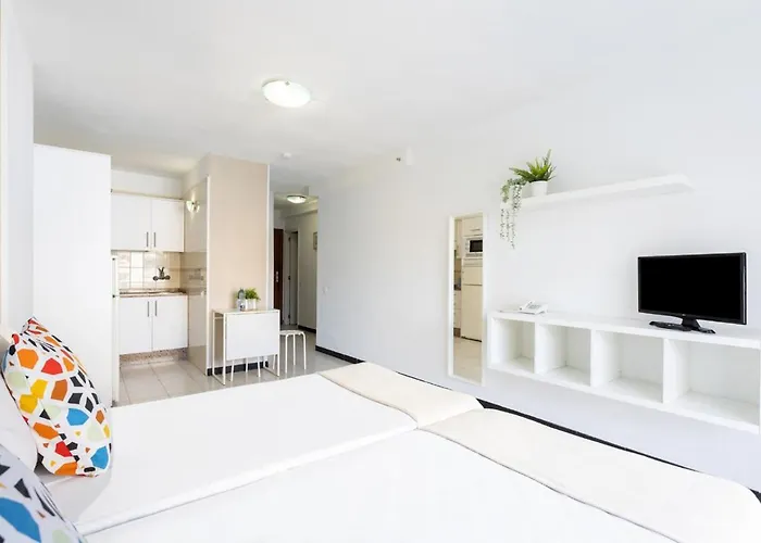 Comodoro- Ravel Apartahotel Los Cristianos (Tenerife)