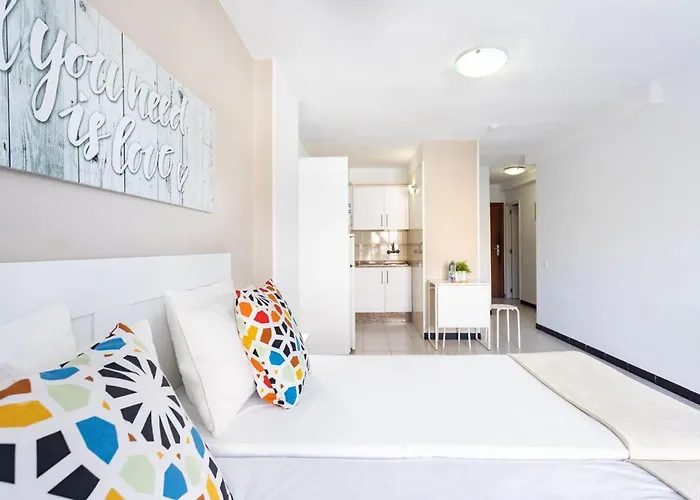 Apartahotel Comodoro- Ravel 3*