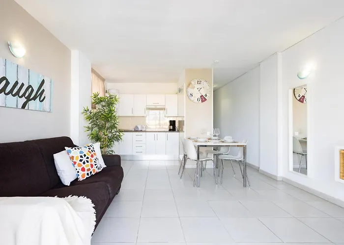 Comodoro- Ravel 3* 로스크리스티아노스